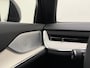 Volvo EX90 Twin Motor Ultra 7p. 111 kWh / Mullbery Red / Luchtvering / Pilot Assist Pack / Bowers en Wilkins audio / Trekhaak / Woolblend /