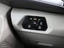 Volkswagen Multivan 1.4 eHybrid L2 Life Edition 150 PK | Airco | 7 Zits | Camera | Trekhaak | Privacy glas | Navigatie | Vierseizoen banden | Cruise Control |