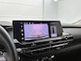 Citroën C5 X Business Plus 1.6 Plug-in Hybrid 225pk Automaat | Navigatie | Achteruitrijcamera | Leder/Kunstlederen comfortstoelen | Head-up display | Stoel- en stuurverwarming | Keyless | Adaptieve Cruise Control | Adaptief demping systeem | Led koplampen | Parkeersensoren v+a | Dodehoeksensor | Apple Carplay / Android Auto | Donker getint glas | Trekhaak | 19" lichtmetalen velgen |