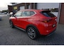 Hyundai Tucson 1.6 T-GDI 177PK AUTOMAAT PREMIUM LUXE! DEALER ONDERHOUDEN! PANORAMADAK STOELKOELING+VERWARMING LEDER ELECTR.STOELEN 19INCH LMV ADAPTIEVE CRUISE CLIMA CRUISE FULL LED ELECTR.KLEP ENZ...
