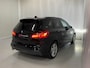 BMW 2-Serie Active Tourer 225XE M-sport Shadowline Navigatie Panoramadak HarmanKardon Camera Drive-assist-plus Leer Apple Carplay Keyless 17inch
