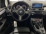 BMW 2-Serie Active Tourer 225XE M-sport Shadowline Navigatie Panoramadak HarmanKardon Camera Drive-assist-plus Leer Apple Carplay Keyless 17inch