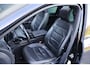 Volkswagen Touareg 3.0 TDI R-line | Trekhaak | Panoramadak | Leder | Camera | Stuur- en stoelverwarming |