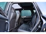 Volkswagen Touareg 3.0 TDI R-line | Trekhaak | Panoramadak | Leder | Camera | Stuur- en stoelverwarming |