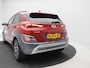 Hyundai Kona 1.6 GDI HEV Premium AUTOMAAT / Dealeronderhouden / Afneembare Trekhaak / 1300kg Trekgewicht / Stoelventilatie / Adaptieve Cruise Control / HUD / 18" LMV / Lederen bekleding /