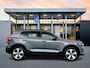 Volvo XC40 T4 Recharge Plus Dark | 18" | Elektrisch verstelbare stoelen | Harman Kardon | Trekhaak | Adaptieve cruise | BLIS | Keyless | Stoel/stuurverwarming | Parkeercamera