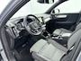 Volvo XC40 T4 Recharge Plus Dark | 18" | Elektrisch verstelbare stoelen | Harman Kardon | Trekhaak | Adaptieve cruise | BLIS | Keyless | Stoel/stuurverwarming | Parkeercamera