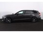 Volvo V60 T6 Recharge AWD Plus Dark - IntelliSafe Assist & Surround - 360º Camera - Harman/Kardon audio - Adaptieve LED koplampen - Verwarmde voorstoelen, stuur & achterbank - Parkeersensoren voor & achter - Elektr. bedienb. voorstoelen met geheugen - Extra getint glas - Elektr. inklapbare trekhaak - 18' LMV