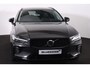 Volvo V60 T6 Recharge AWD Plus Dark - IntelliSafe Assist & Surround - 360º Camera - Harman/Kardon audio - Adaptieve LED koplampen - Verwarmde voorstoelen, stuur & achterbank - Parkeersensoren voor & achter - Elektr. bedienb. voorstoelen met geheugen - Extra getint glas - Elektr. inklapbare trekhaak - 18' LMV
