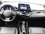 Toyota C-HR 1.8 Hybrid Style Automaat / Dealeronderhouden / 1ste eigenaar / Afneembare Trekhaak / Stoel en Stuurverwarming / Cruise Control / Achteruitrijcamera / Lederen bekleding /