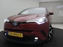 Toyota C-HR 1.8 Hybrid Style Automaat / Dealeronderhouden / 1ste eigenaar / Afneembare Trekhaak / Stoel en Stuurverwarming / Cruise Control / Achteruitrijcamera / Lederen bekleding /