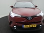 Toyota C-HR 1.8 Hybrid Style Automaat / Dealeronderhouden / 1ste eigenaar / Afneembare Trekhaak / Stoel en Stuurverwarming / Cruise Control / Achteruitrijcamera / Lederen bekleding /