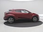 Toyota C-HR 1.8 Hybrid Style Automaat / Dealeronderhouden / 1ste eigenaar / Afneembare Trekhaak / Stoel en Stuurverwarming / Cruise Control / Achteruitrijcamera / Lederen bekleding /