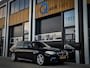 BMW 5-Serie Touring 520i M-Sport | PANO | TREKHAAK | HEAD UP DISPLAY | CARBONSCHWARZ METTALIC | LEDER | XENON
