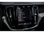 Volvo XC60 2.0 T6 Plug-in hybrid AWD Plus Dark | Adaptieve cruise control | Trekhaak | Stoel- en stuurverwarming | BLIS | Panorama dak |Schuif/kanteldak | Elektrisch verstelbare voorstoelen met geheugen |