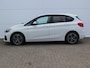 BMW 2-Serie Active Tourer 220i High Executive Edition AUTOMAAT / Trek gw 1500 / Lederen Bekleding / Navigatie / Elektrisch Schuif-/Kanteldak / Elektrisch Bedienbare Achterklep / Head-Up Display /