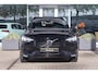 Volvo XC60 B4 R-Design 197pk Geartronic | Memory | ACC | Climate | Keyless | Camera | Stoelverwarming | Dodehoek | Carplay