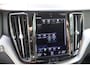 Volvo XC60 B4 R-Design 197pk Geartronic | Memory | ACC | Climate | Keyless | Camera | Stoelverwarming | Dodehoek | Carplay