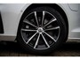 Volvo V60 2.0 T6 Plug-in hybrid AWD Plus Dark | Trekhaak | 360 camera | Harman Kardon audio | Stoel- en stuurwielverwarming | Adaptive cruise control | Dode hoek detectie BLIS |