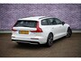 Volvo V60 2.0 T6 Plug-in hybrid AWD Plus Dark | Trekhaak | 360 camera | Harman Kardon audio | Stoel- en stuurwielverwarming | Adaptive cruise control | Dode hoek detectie BLIS |
