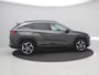 Hyundai Tucson 1.6 T-GDI PHEV Premium 4WD AUTOMAAT /Trekhaak / 1ste Eigenaar / NL auto / Dealer onderhouden / Navigatie / Lederen bekleding / Stoelverwarming Voor & Achter / Adaptieve Cruise Control /