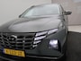 Hyundai Tucson 1.6 T-GDI PHEV Premium 4WD AUTOMAAT /Trekhaak / 1ste Eigenaar / NL auto / Dealer onderhouden / Navigatie / Lederen bekleding / Stoelverwarming Voor & Achter / Adaptieve Cruise Control /