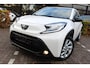 Toyota Aygo X 1.0 VVT-i MT First | Rijklaar | Stoel-/stuurverw. | Clima | LED | Privacyglass | Apple/Android | Camera | Adap.cruise