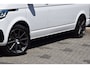 Volkswagen Transporter 2.0 TDI L2H1 Highline DSG Automaat 3-zits (3 persoons) | Org. NL | BPM Vrij | Trekhaak | LED | Adaptive Cruise Control | PDC V+A incl. Camera | Voorruit verwarming | DAB+ | Lichtmetalen velgen 19" |