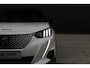 Peugeot e-2008 EV GT 50 kWh - Stoelverwarming - Camera - Pano - Navi - Adaptive Cruise - Blind Spot - Rijklaar