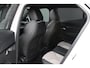 Peugeot e-2008 EV GT 50 kWh - Stoelverwarming - Camera - Pano - Navi - Adaptive Cruise - Blind Spot - Rijklaar