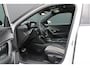 Peugeot e-2008 EV GT 50 kWh - Stoelverwarming - Camera - Pano - Navi - Adaptive Cruise - Blind Spot - Rijklaar