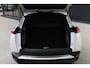 Peugeot e-2008 EV GT 50 kWh - Stoelverwarming - Camera - Pano - Navi - Adaptive Cruise - Blind Spot - Rijklaar