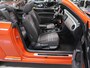 Volkswagen Beetle Cabriolet 1.2 TSI Club Xenon Fender Airco-ecc Navigatie App Connect Stoelverwarming PDC Boekjes Lage km.stand 18 inch Twister velgen Habanero Oranje metallic Zeer nette staat