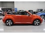 Volkswagen Beetle Cabriolet 1.2 TSI Club Xenon Fender Airco-ecc Navigatie App Connect Stoelverwarming PDC Boekjes Lage km.stand 18 inch Twister velgen Habanero Oranje metallic Zeer nette staat