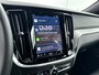 Volvo V60 T6 Recharge Plus Dark | 18" | Sportstoelen | Harman Kardon | Trekhaak | Elektr. verst. stoelen | Adaptieve cruise | BLIS | Stoel/stuur/achterbankverwarming