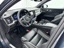 Volvo V60 T6 Recharge Plus Dark | 18" | Sportstoelen | Harman Kardon | Trekhaak | Elektr. verst. stoelen | Adaptieve cruise | BLIS | Stoel/stuur/achterbankverwarming