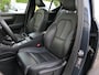 Volvo XC40 2.0 T4 AWD Inscription | Panoramadak | Harman/Kardon | Leder | Orrefors Sweden | Stuur-/Stoelverwarming V+A | Memory | Apple-/Android Carplay | Achteruitrijcamera | ACC | Dodehoek detectie