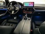 BMW 5-Serie Touring 530e M-Sport Pano Sfeer Leder Carplay Trekh.