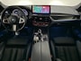 BMW 5-Serie Touring 530e M-Sport Pano Sfeer Leder Carplay Trekh.