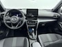 Toyota Yaris Cross 1.5 Hybrid Adventure | Panoramadak | Matrix LED | Dodehoek detectie | Head-up display | Navigatie | Stoel-/stuurverwarming | JBL | Parkeersensoren voor/achter | Apple Carplay / Android Auto | 18 inch
