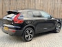 Volvo XC40 1.5 T4 Recharge R-Design Automaat | Panoramadak | LED verlichting | Sportstoelen leer | DAB | Apple CarPlay | 360 graden camera | Cruise control adaptief & Pilot Assist | harman/kardon Audio | Parkeersensoren voor en achter