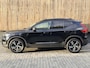 Volvo XC40 1.5 T4 Recharge R-Design Automaat | Panoramadak | LED verlichting | Sportstoelen leer | DAB | Apple CarPlay | 360 graden camera | Cruise control adaptief & Pilot Assist | harman/kardon Audio | Parkeersensoren voor en achter