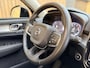 Volvo XC40 1.5 T4 Recharge R-Design Automaat | Panoramadak | LED verlichting | Sportstoelen leer | DAB | Apple CarPlay | 360 graden camera | Cruise control adaptief & Pilot Assist | harman/kardon Audio | Parkeersensoren voor en achter