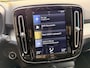Volvo XC40 1.5 T4 Recharge R-Design Automaat | Panoramadak | LED verlichting | Sportstoelen leer | DAB | Apple CarPlay | 360 graden camera | Cruise control adaptief & Pilot Assist | harman/kardon Audio | Parkeersensoren voor en achter