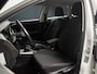 Volkswagen Polo 1.0 TSI Sport (APPLE CARPLAY,NAVI,CRUISE,PDC,CAMERA,SPORTSTOELEN,GETINT,CLIMATE,NETTESTAAT)