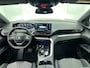 Peugeot 5008 1.2 Hybrid Allure Pack Business 136pk Automaat | Trekhaak | Navigatie | Climate Control | Cruise Control | Achteruitrijcamera | LED | 18" Lichtmetalen Velgen | DAB Ontvanger | Apple Carplay/Android Auto |