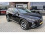 Hyundai Tucson 1.6 T-GDI PHEV Premium 4WD | DEMO DEAL: 299,- P/M! | 360 camera | Adaptive Cruise Control | Lederen bekleding | Elektrische stoel met geheugen | | Autonomous Emergency Braking | Bots waarschuwing systeem | Cruise control adaptief met Stop&Go