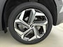 Hyundai Tucson 1.6 T-GDI HEV COMFORT DE LUXE | NAVI | LEDER | CLIMA | CRUISE | CAMERA | PDC VOOR & ACHTER | PDC VOOR & ACHTER | 19''LM VELGEN | FABRIEKSGARANTIE GELDIG T/M 3-2027! |