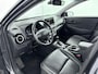 Hyundai Kona 1.6 GDI HEV FASHION DESIGN SKY | TREKHAAK | NAVI | CLIMA | CRUISE | CAMERA | 18'' LM VELGEN | STUUR- & STOELVERWARMING | PRIVACY GLASS | HYBRID | AUTOMAAT |