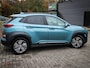 Hyundai Kona Electric EV Fashion 64 kWh | Clima | Cruise | Navi | Led | Lichtmetaal | Pdc | SOH 96,7% | 3 fase lader